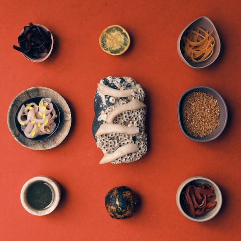 Kjolle interpreta a Perú desde su biodiversidad, como un plato de corvinas y navajas, lulo, quinua blanca y camote