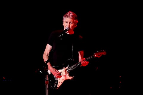 Una de las canciones más esperadas fue "Another breaking the wall".