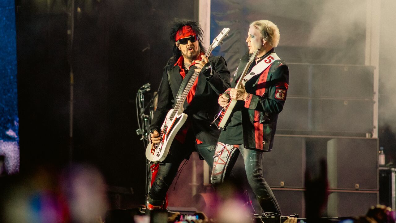 Montley Crue y Def Leppard ya están en Colombia para su show