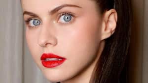 La sensual Alexandra Daddario