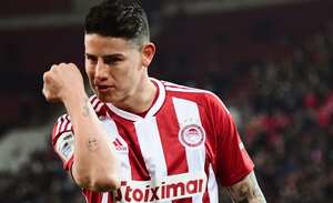 James Rodríguez llegó a su quinto gol en esta temporada con Olympiacos.