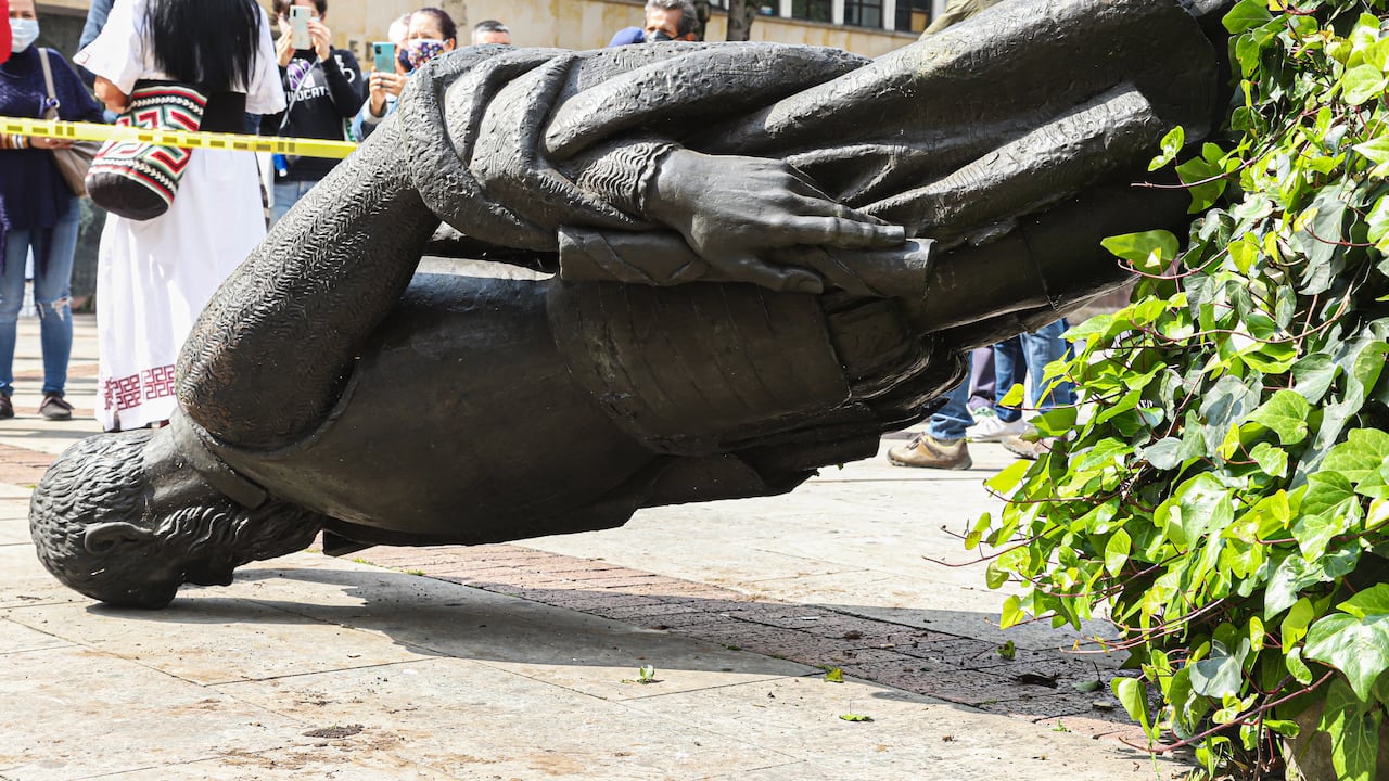 Estatua tumbada de Gonzalo Jiménez de Quesada
Universidad del Rosario