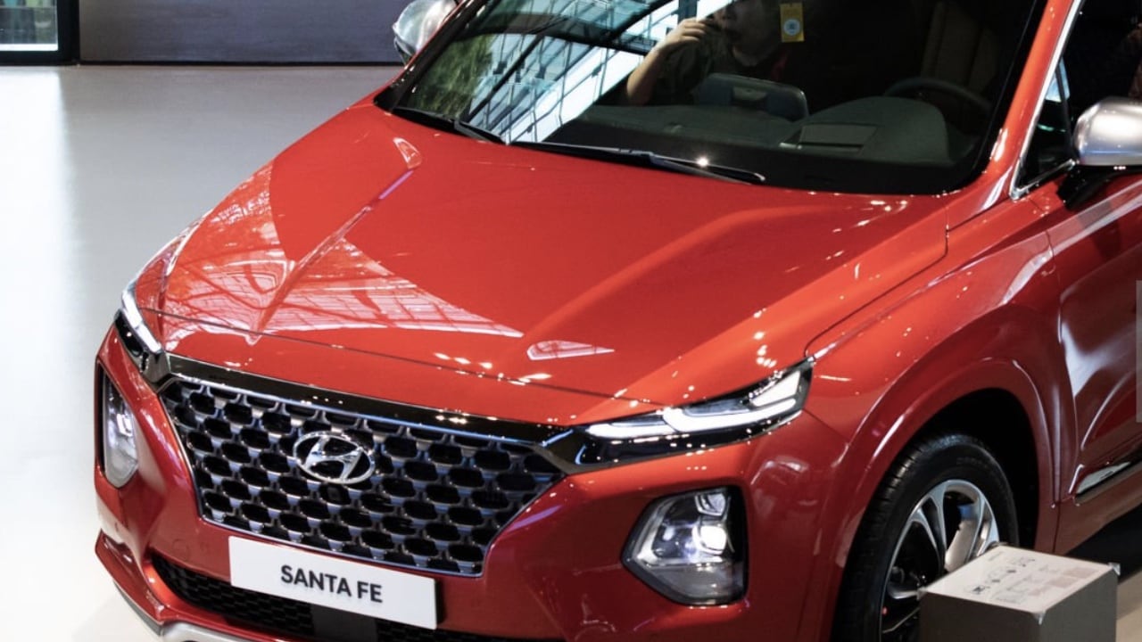 Este modelo de la Hyundai Santa Fe está entre los llamados para ser retirada y arreglar su problema