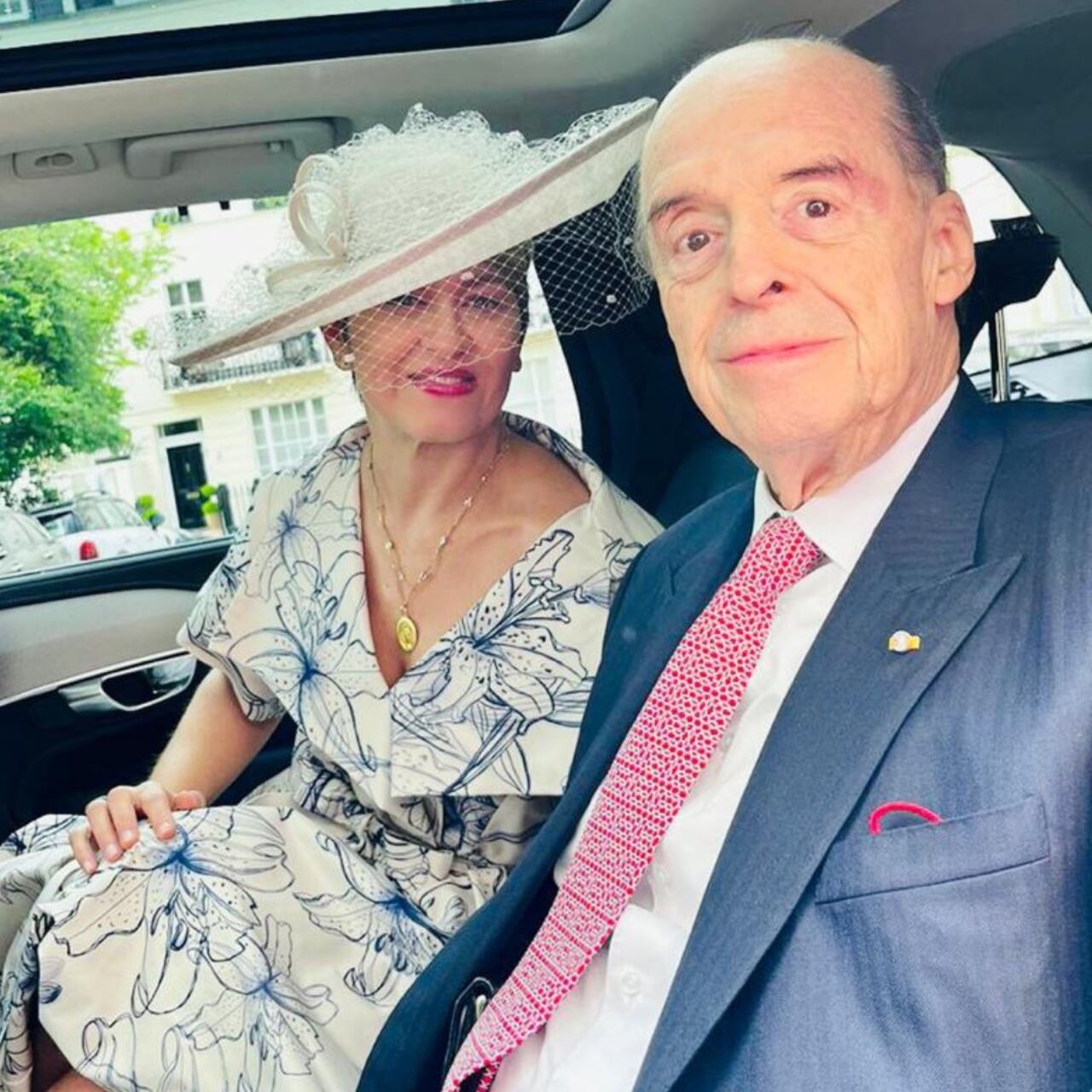 Verónica Alcocer, primera dama de Colombia y Álvaro Leyva, canciller en un evento previo a la coronación de Carlos III.