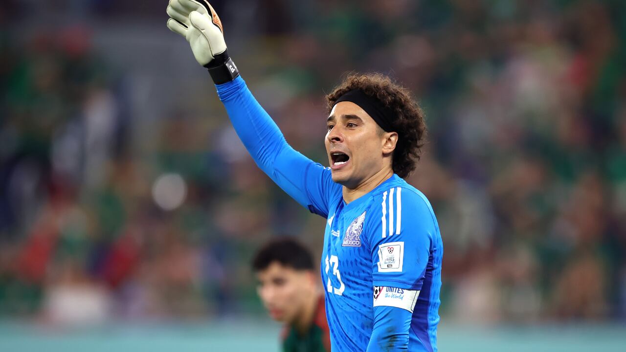 Memes y más videos llenan las redes para endiosar al Memo Ochoa por atajada a Lewandowski