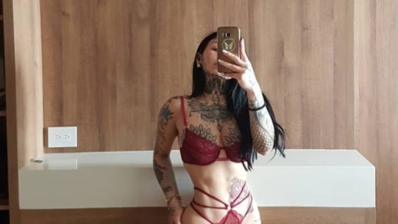 Sin nada de ropa y llena de pintura, la ex de ‘La Liendra’ puso a mal pensar a sus seguidores