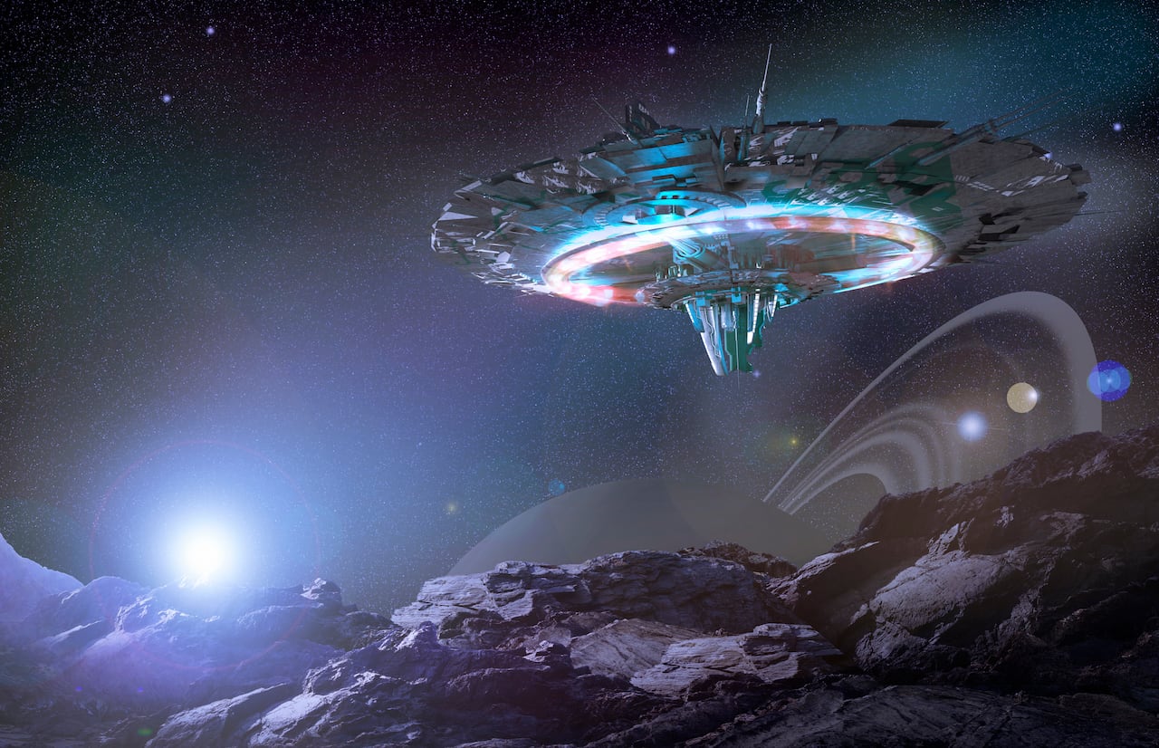 Un informe del pentágono propone que existe una nave nodriza extraterrestre en el sistema solar.