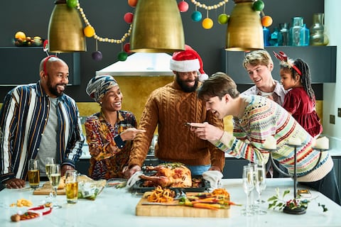 Música, comida y celebración, ¡Pues claro que nos encanta la Navidad!