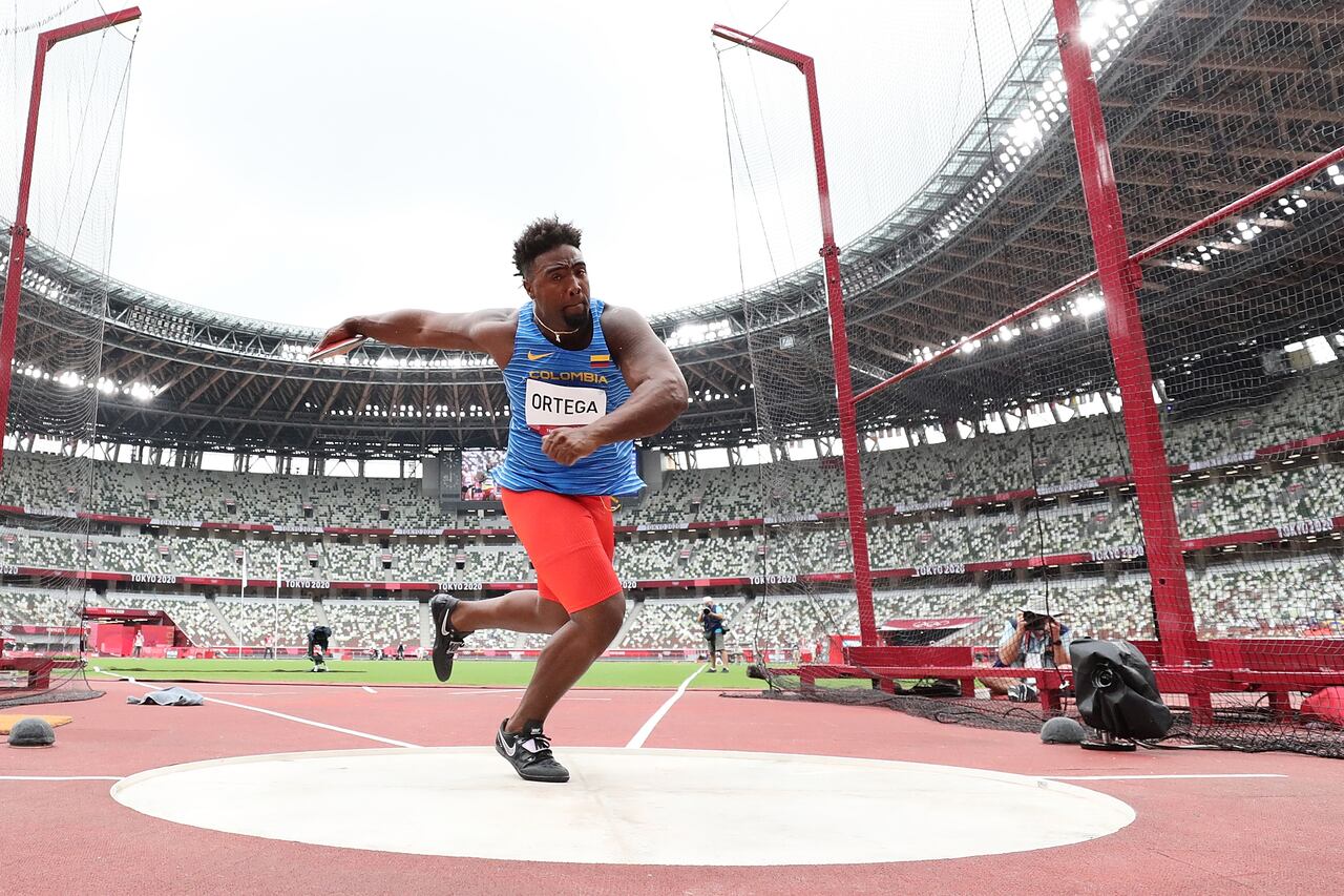 Mauricio Ortega, deportista olímpico colombiano en el lanzamiento de disco durante los Juegos Olímpicos de Tokio 2022.