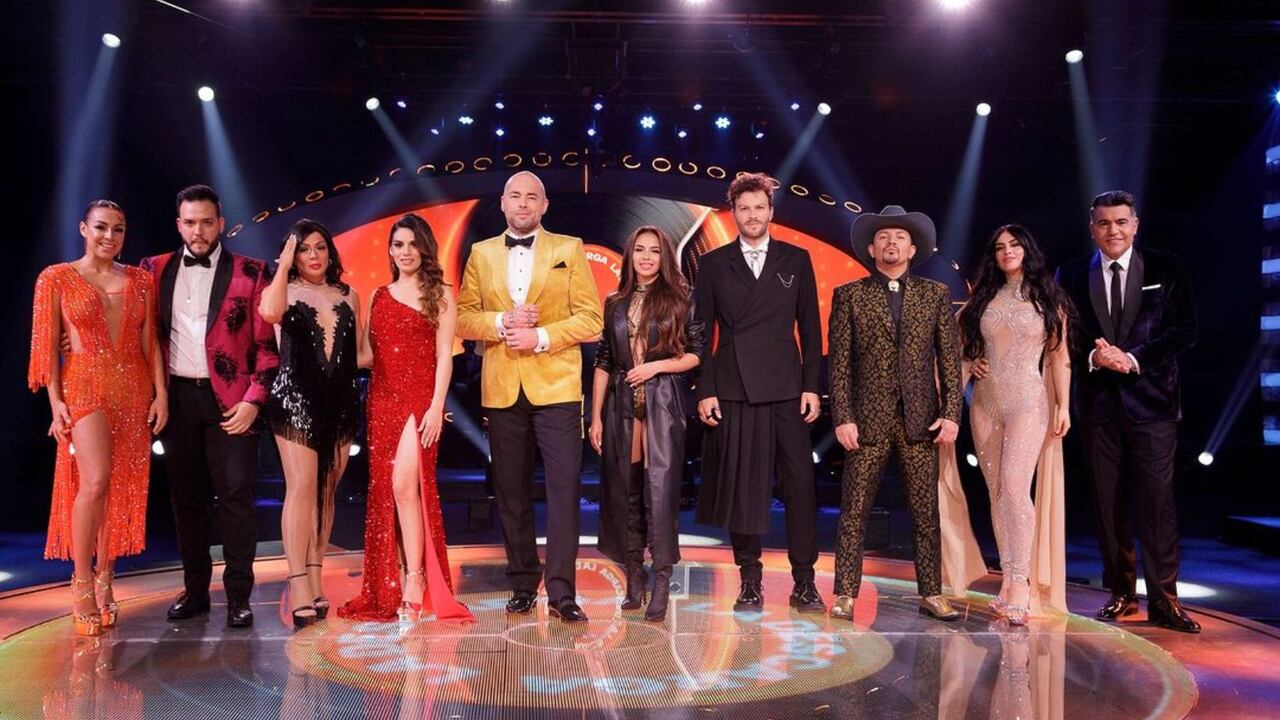 "Se le vio hasta el apellido", le dicen a Marbelle por vestido mostrón en la gran final de 'La descarga'