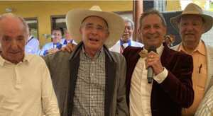 Iván Duque y Álvaro Uribe se unen al duelo por muerte de Darío Gómez