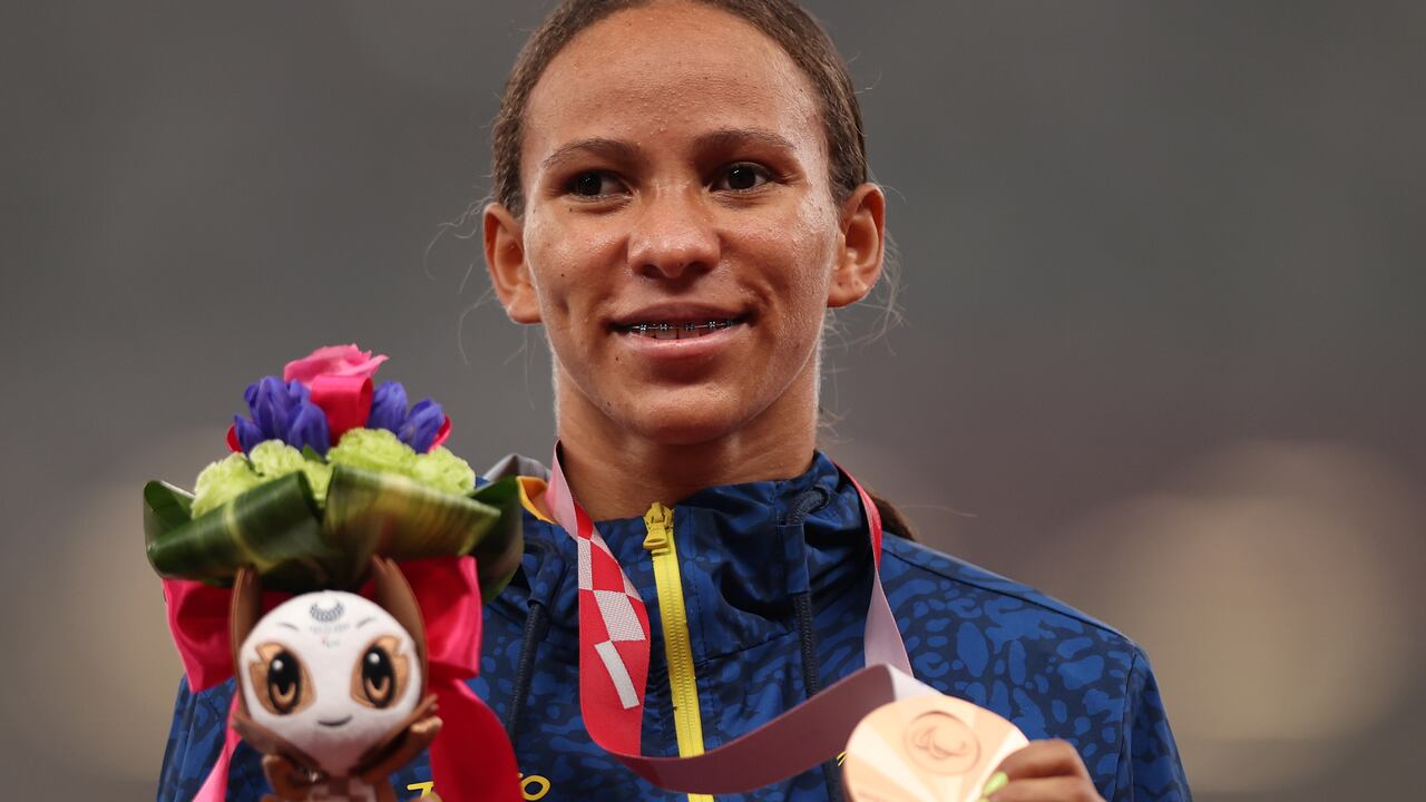 Faisury Jiménez en el podio de los Juegos Paralímpicos de Tokio 2020