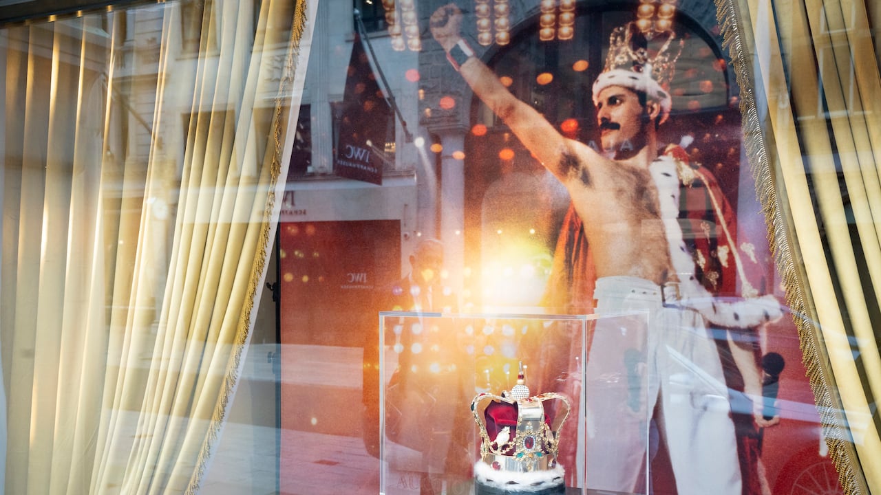 Subastarán más de 1.500 objetos personales de Freddie Mercury