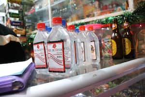 La Alcaldía de Soacha ofreció una recompensa de hasta $10 millones para quien de información que permita capturar a los responsables de adulterar el licor en esta ciudad.