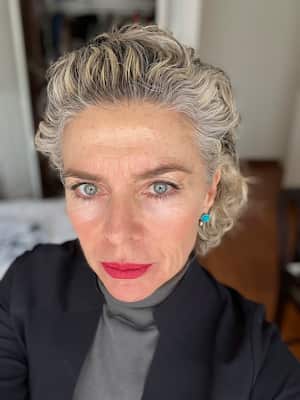 Margarita cuenta con dos libros publicados, y tiene su propia página web donde comparte sus pensamientos y escritos: margaritavasola.com