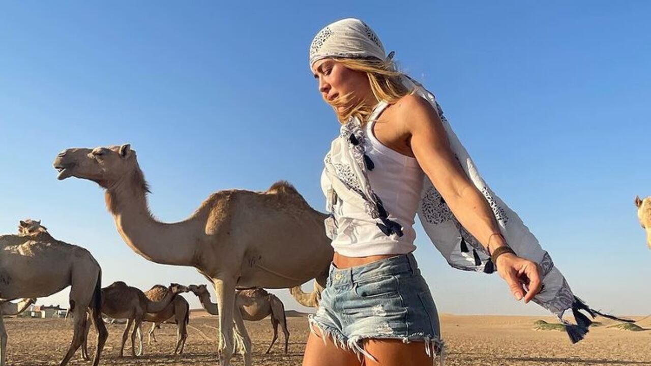 “Rico”: sin ropa y en la tina, Natalia París mostró como se baña