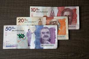 MONEDA COLOMBIANA BILLETES COLOMBIANOS, BILLETE, PLATA DINERO COLOMBIANO
BILLETE DE CINCUENTA MIL PESOS VEINTE MIL PESOS DIEZ MIL PESOS DOS MIL PESOS MONEDAS