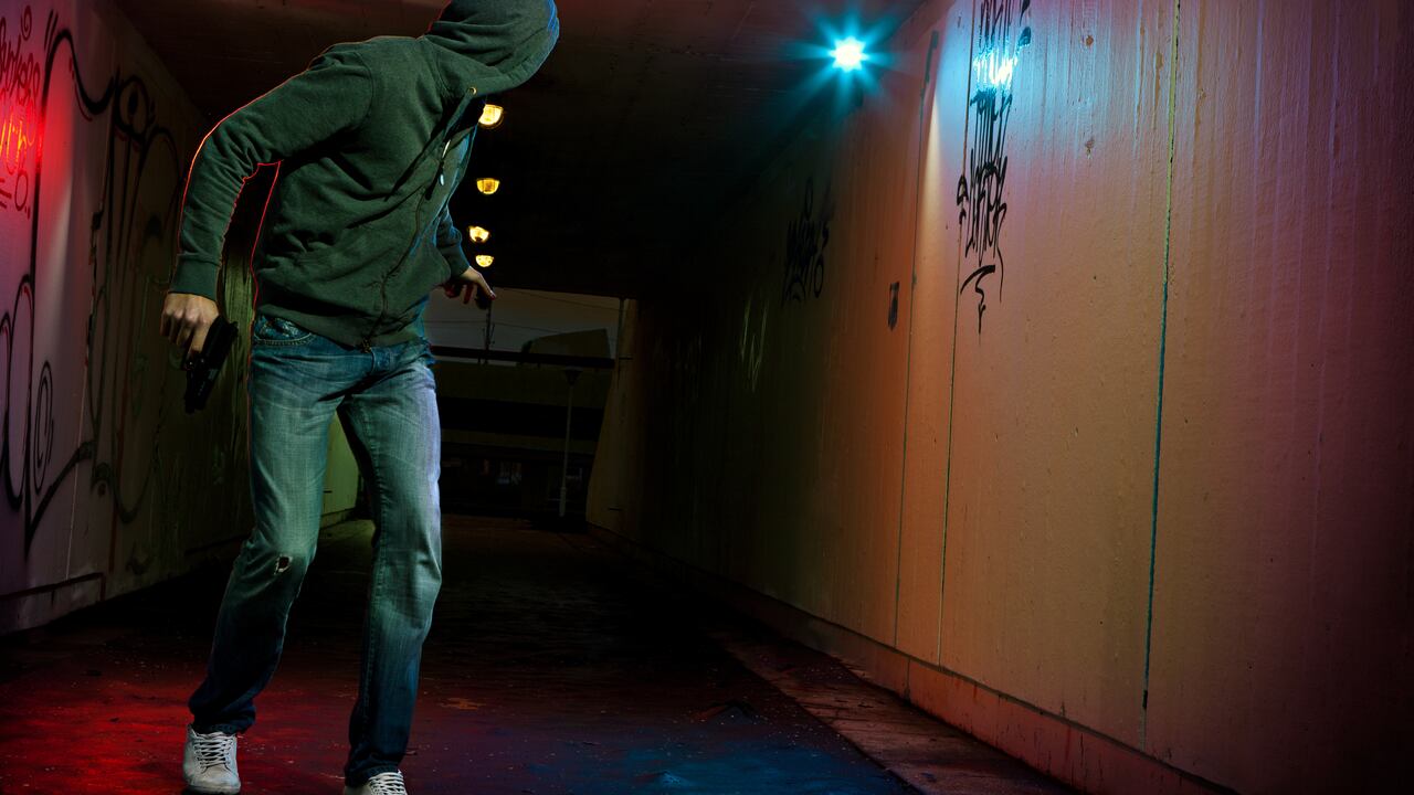 Comunidad atraparon ladrones los desnudaron, golpearon y amarraron a un poste