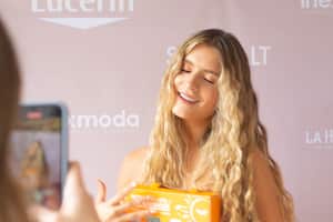 Laura Tobón lanza su marca de vestidos de baño "Sea Salt"