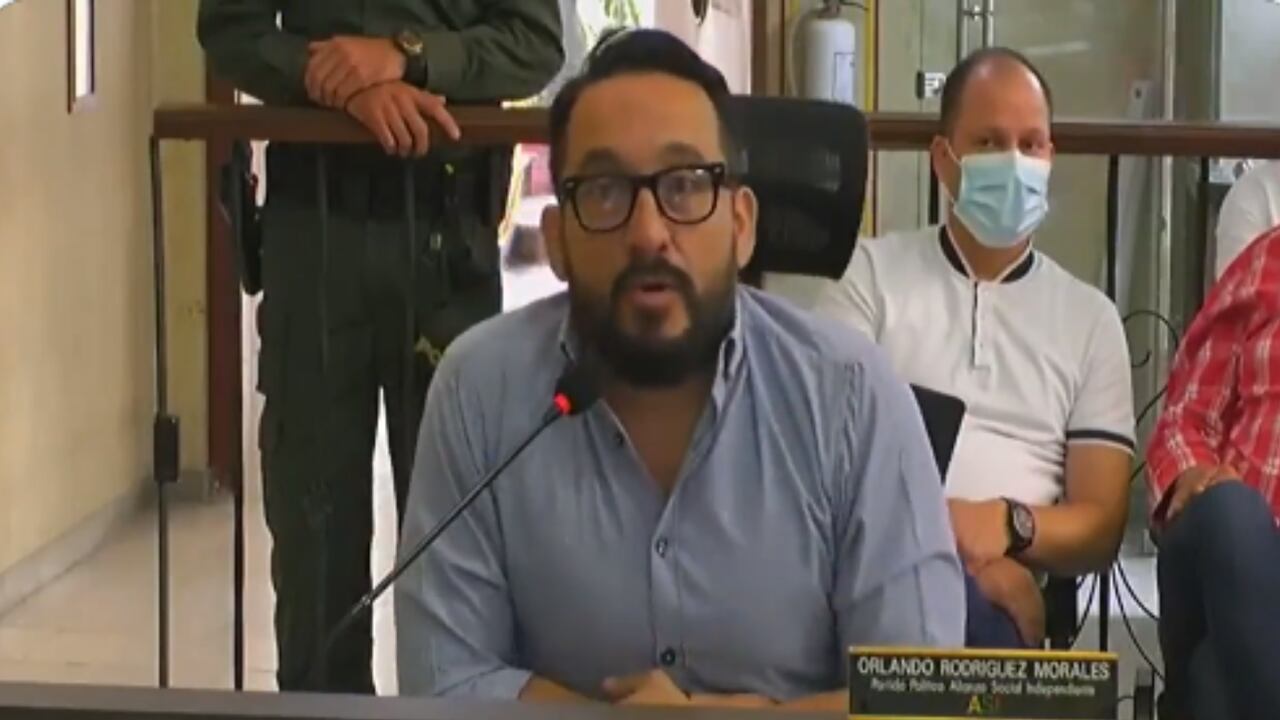 “Sufro de sueño”: la curiosa excusa de concejal para llegar tarde a las plenarias