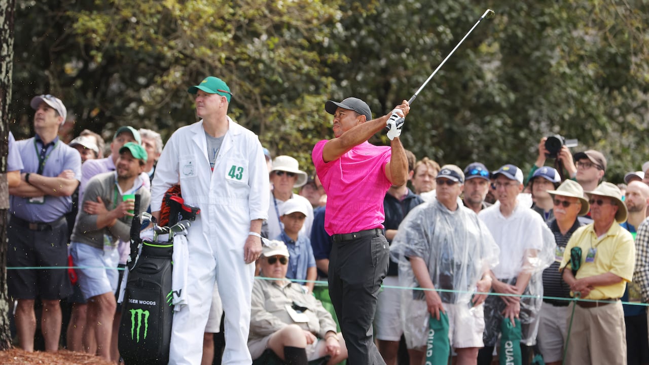 Tiger Woods volvió a dar cátedra en el golf mundial