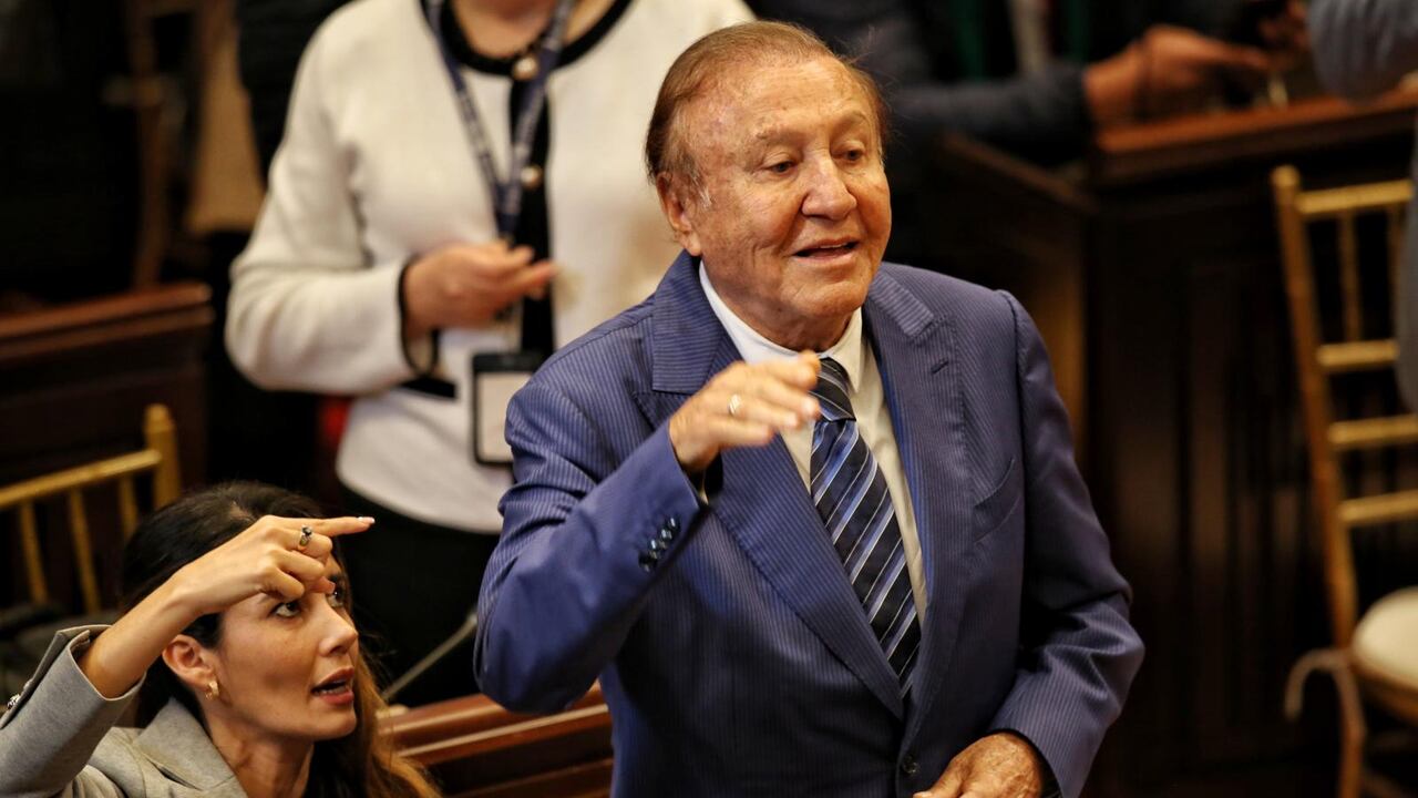 Hasta noviembre Rodolfo Hernández renunciaría al Senado.
