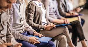 Si bien muchos aplauden la idea de buscar soluciones al elevado problema de desempleo del país, no comparten la idea de que el Estado se convierta en ‘empleador de última instancia’.