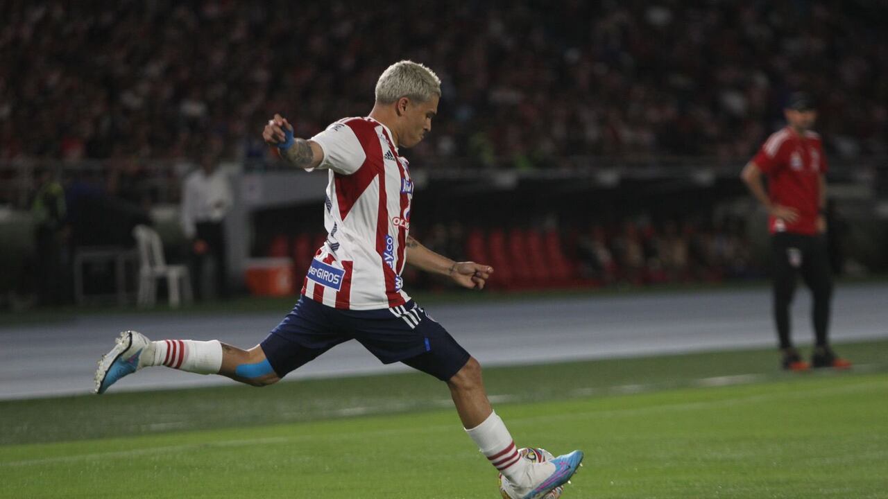 Juan Fernando Quintero juega su primer partido como jugadores de Junior. Foto: Twitter Junior de Barranquilla.