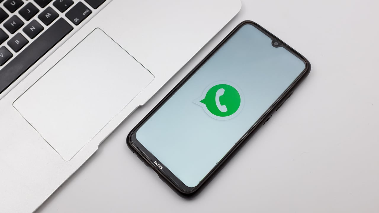 Logo Photo Illustration WHATSAPP