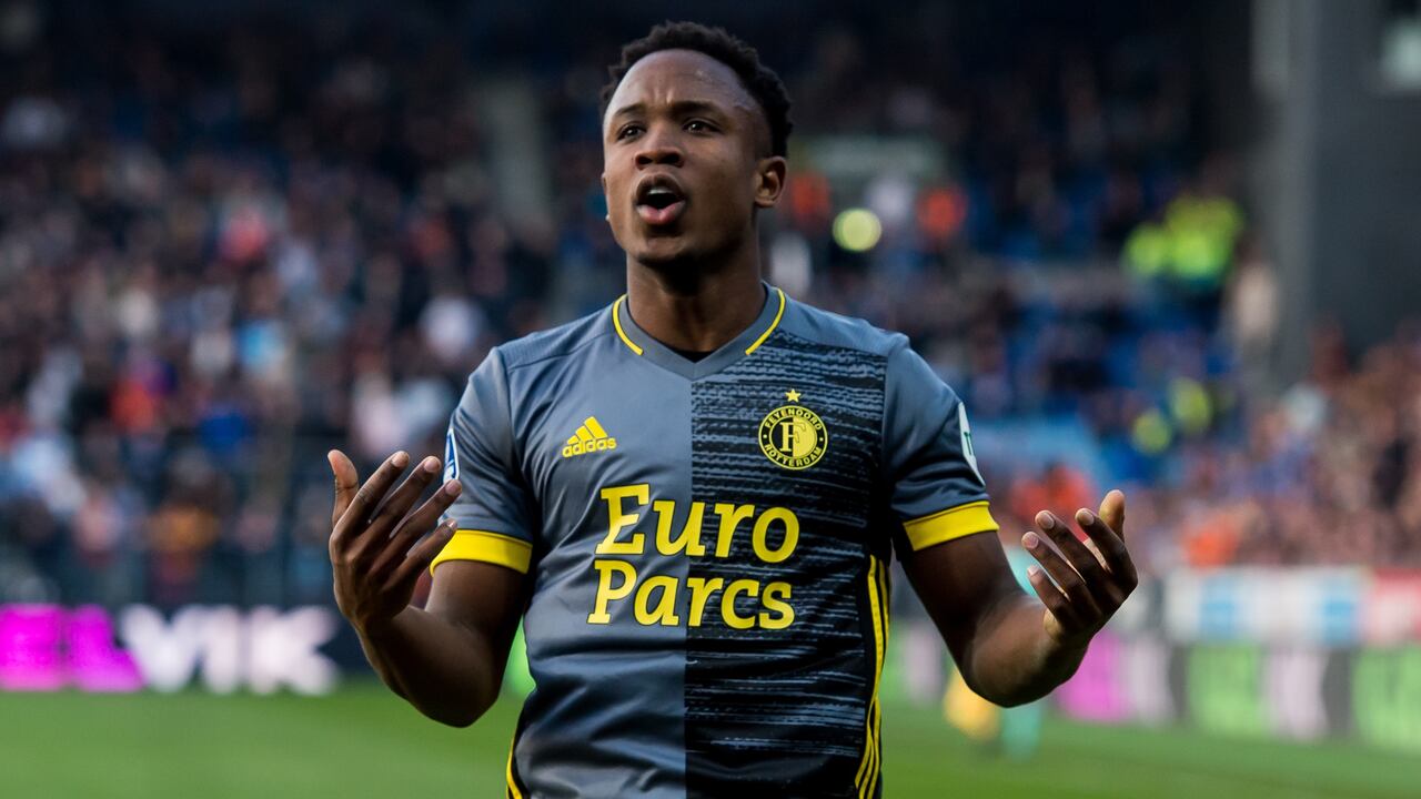 Luis Sinisterra, delantero del Feyenoord, celebra su gol contra el PEC Zwolle