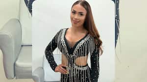 Epa Colombia se besó con el perro y le llovieron críticas en redes