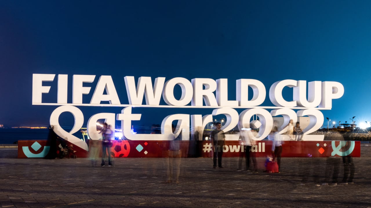Visitors take photos with a FIFA World Cup sign in Doha on October 30, 2022, ahead of the Qatar 2022 FIFA World Cup football tournament.
AFP/Jewel SAMAD