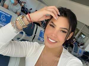 Ana del Castillo, cantante de música vallenata.