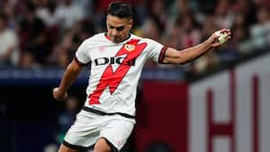 Radamel Falcao García contra el Atlético de Madrid.
