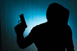 Al parecer, los sujetos fueron cogidos por la comunidad cuando realizaban un hurto, por lo que las personas decidieron quitarle sus prendas.