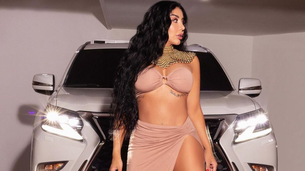 Se dice que Marcela era la que iba manejando la camioneta en el momento del atraco. Foto: Instagram @marcelareyes.