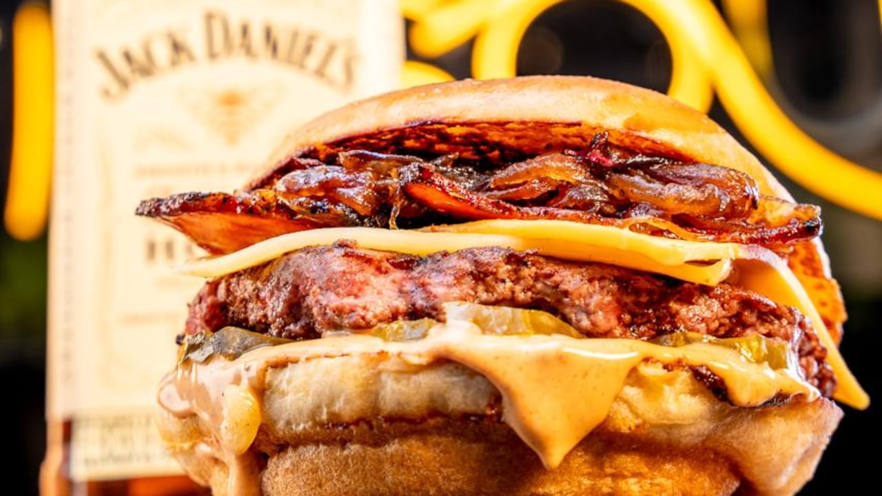 Whiskey y hamburguesas