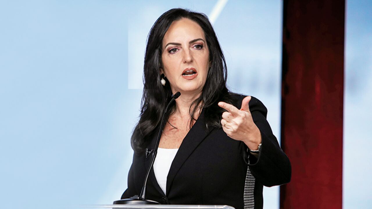 Cabal tiene varias propuestas, incluso de retirarse del Centro Democrático, pero ella  sabe que no es el camino correcto.