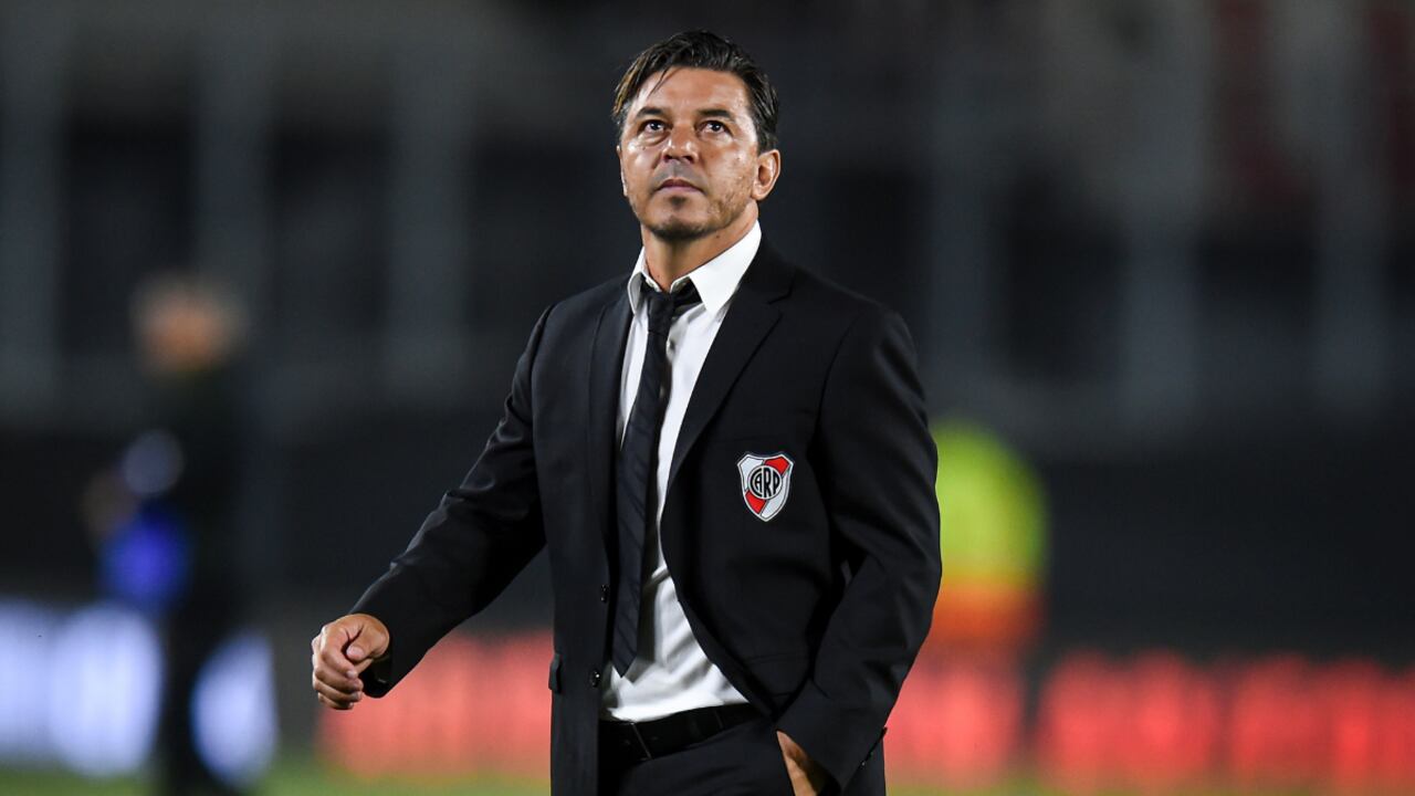 El técnico de River Plate, Marcelo Gallardo, busca con insistencia a dos colombianos.
