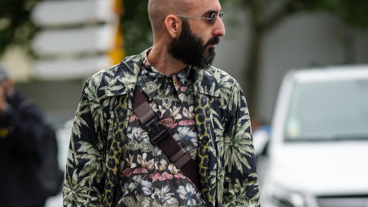 estampado floral masculino