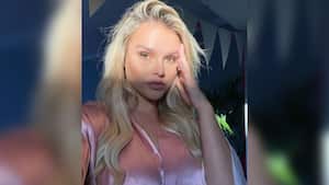 Kinsey, mujer que se metió al campo en la final de Champions League 2018-2019.