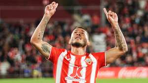 Luis Suárez, jugador colombiano de UD Almería, celebra su gol ante el Espanyol.