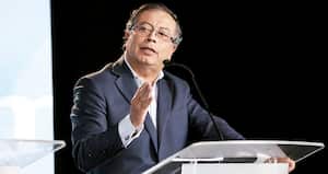 Aunque Gustavo Petro no ha rechazado el respaldo político de Comunes, una adhesión oficial con bombos, platillos y fotografías tal vez no existirá.