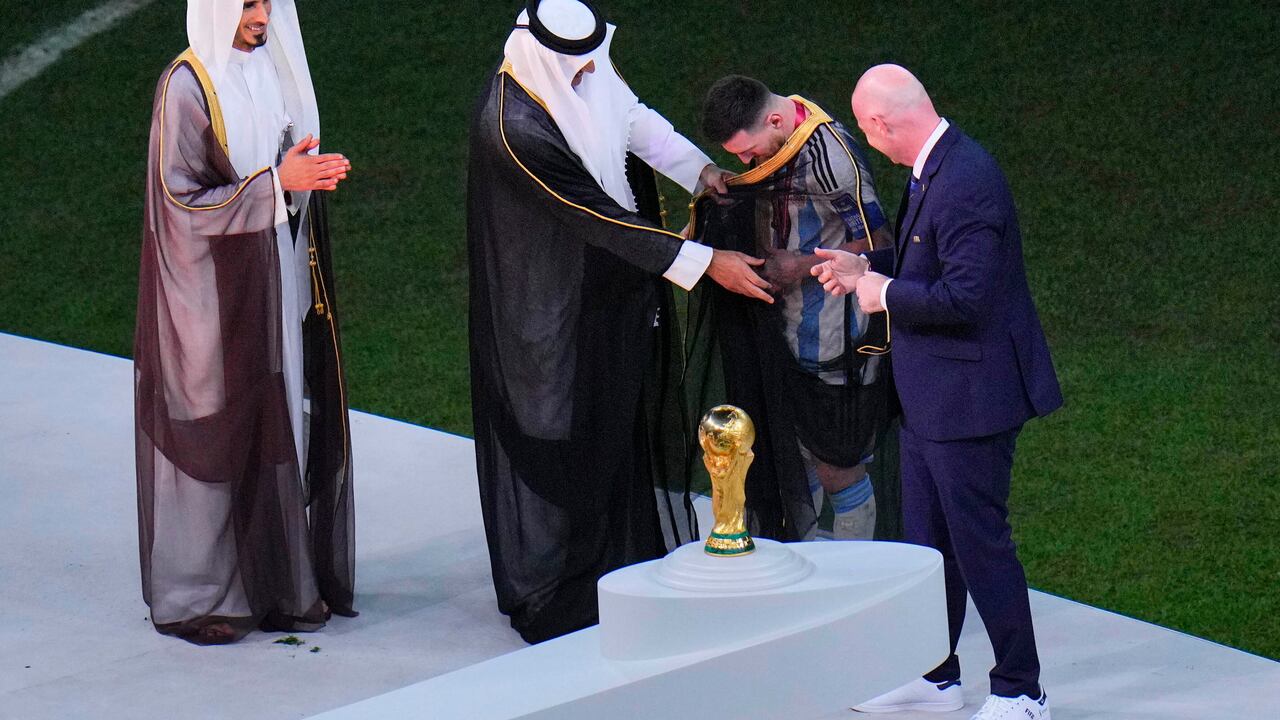 Lionel Messi en medio de la premiación.