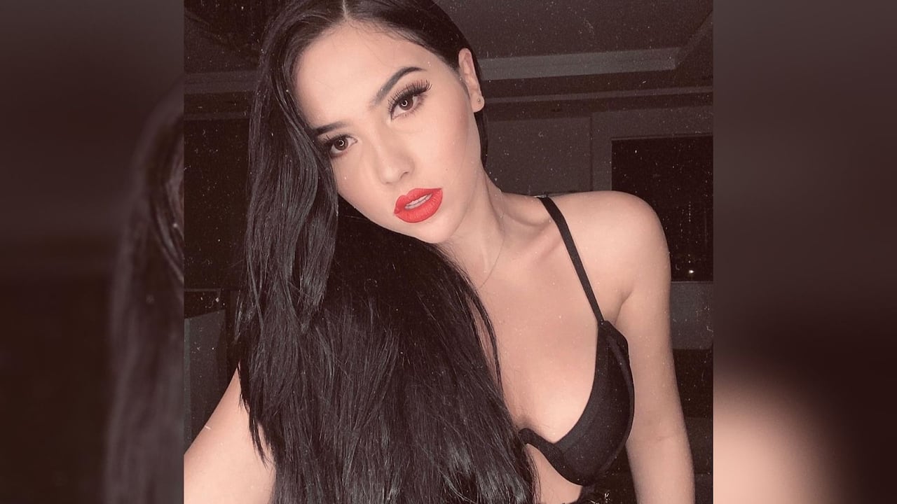 Aida Victoria Merlano movió sus caderas al ritmo de reguetón con pequeño short y casi muestra de más