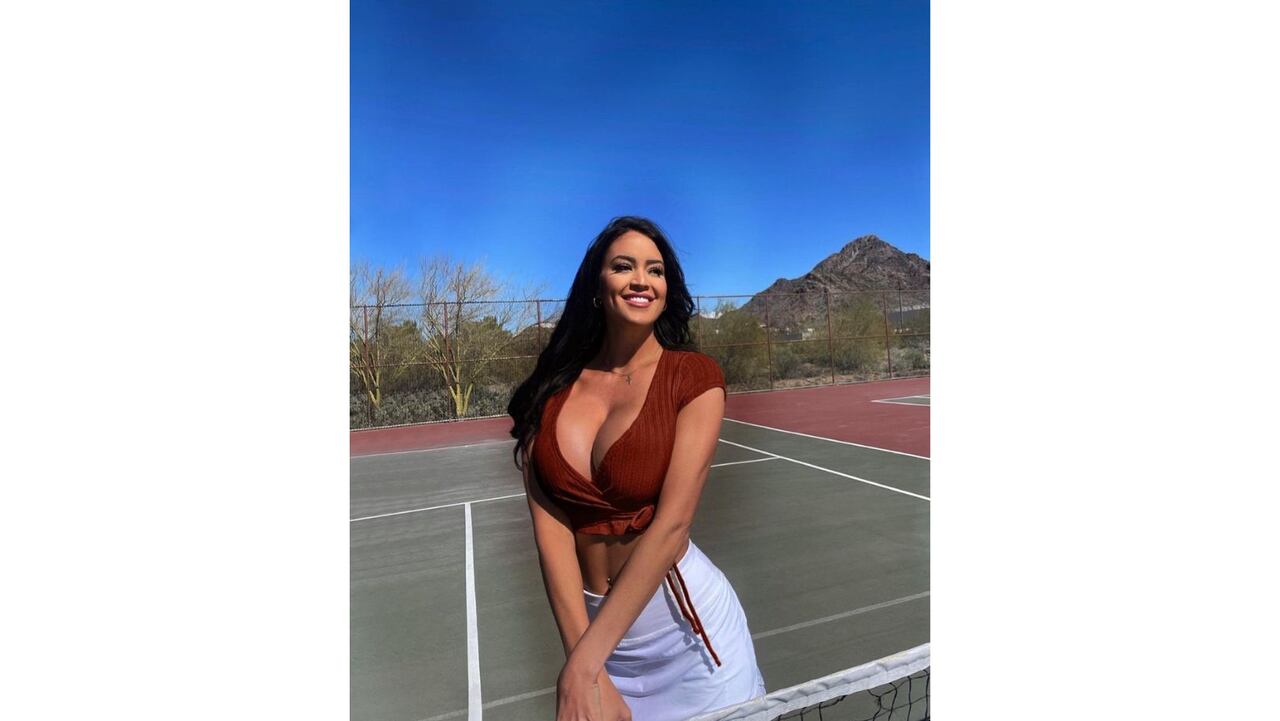 5 fotos de la delantera de la sexy tenista Rachel Stuhlmann que lo pondrán a volar