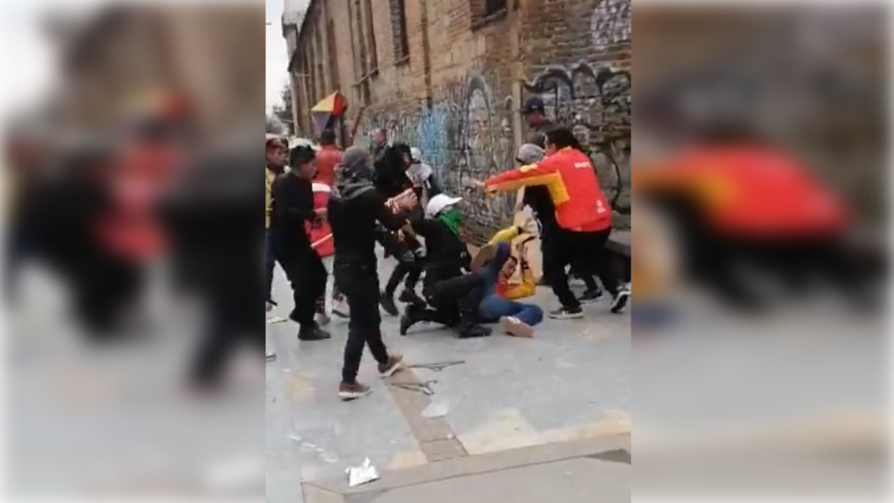 Indígenas agreden a gestores de convivencia en el centro de Bogotá