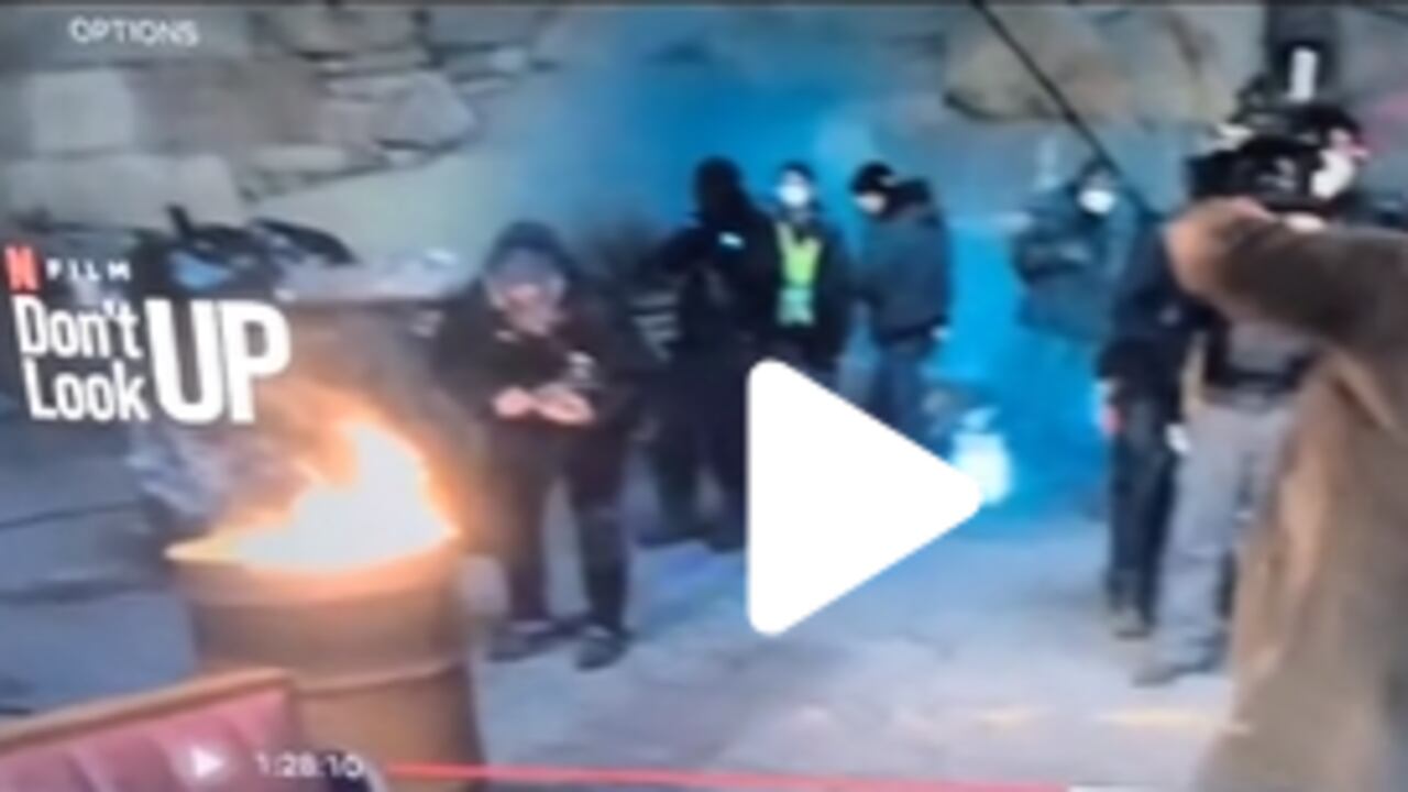 Error en la película No Mires Arriba