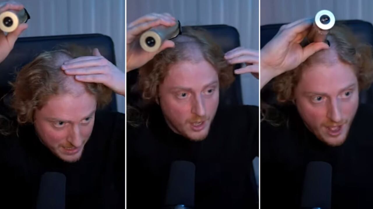 La reacción de streamer al rapar su cabeza y verla deforme por los audífonos