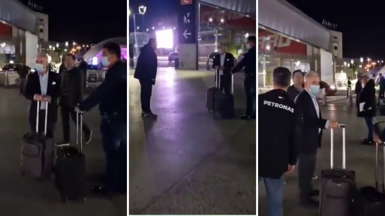 Alvaro Uribe en aeropuerto de Argentina